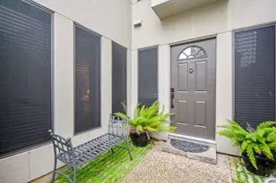 820 Harold St, Houston, TX 77006 - Photo 2