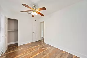 6043 Lyndhurst Dr, Houston, TX 77033 - Photo 18