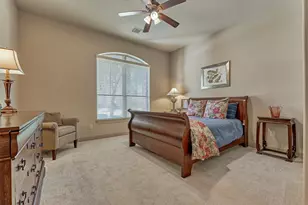 87 S Veilwood Cir, The Woodlands, TX 77382 - Photo 20