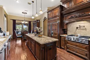 1105 Oak Park Dr, Angleton, TX 77515 - Photo 20