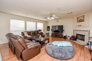 2235 Heatherwood Dr, Missouri City, TX 77489 - Photo 4