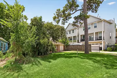 1240 W 26th Street, Houston, TX 77008 - Photo 6