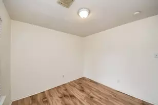 2627 Skyview Shadows Ct, Houston, TX 77047 - Photo 38