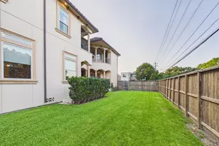 4003 Dumbarton St, Houston, TX 77025 - Photo 40