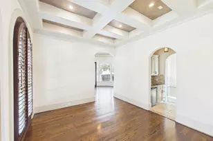 4003 Dumbarton St, Houston, TX 77025 - Photo 4