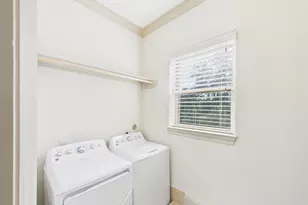 4003 Dumbarton St, Houston, TX 77025 - Photo 32
