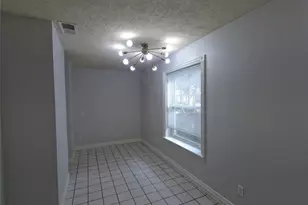 75 Willowwood Cir, The Woodlands, TX 77381 - Photo 4