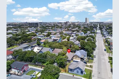 1805 Avenue N 1/2, Galveston, TX 77550 - Photo 32