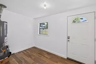 1805 Ave N 1/2, Galveston, TX 77550 - Photo 16