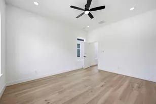 9106 Coffee St, Houston, TX 77033 - Photo 16