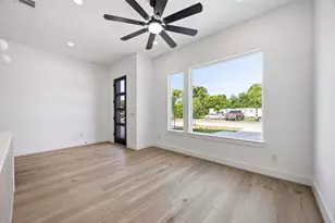 9106 Coffee St, Houston, TX 77033 - Photo 4