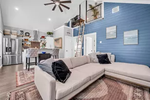 1094 Cedar Ln, Gilchrist, TX 77617 - Photo 10