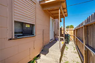 1014 48th St, Galveston, TX 77550 - Photo 6