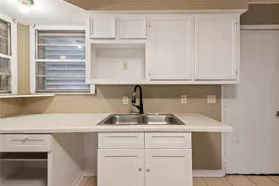 1014 48th Street, Galveston, TX 77550 - Photo 14