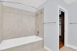 300 St Joseph Pkwy, Houston, TX 77002 - Photo 18