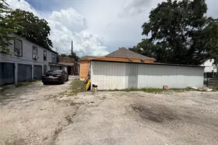 2319 McKee St, Houston, TX 77009 - Photo 14
