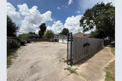 2319 McKee Street, Houston, TX 77009 - Photo 10