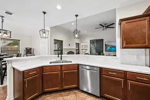 6318 Ezzard Charles Ln, Houston, TX 77091 - Photo 14