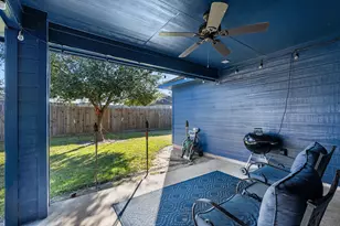 6318 Ezzard Charles Ln, Houston, TX 77091 - Photo 30