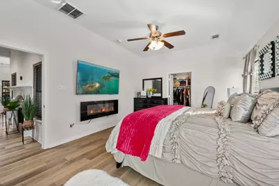 6318 Ezzard Charles Lane, Houston, TX 77091 - Photo 14