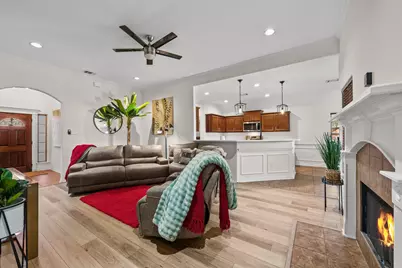 6318 Ezzard Charles Lane, Houston, TX 77091 - Photo 8