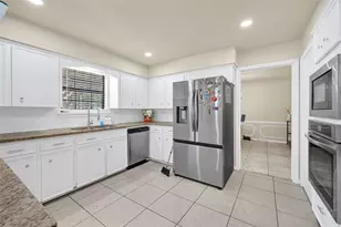 4806 Charade Dr, Houston, TX 77066 - Photo 10