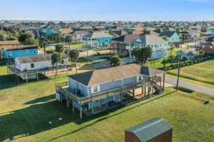 970 Wommack Dr S, Crystal Beach, TX 77650 - Photo 44