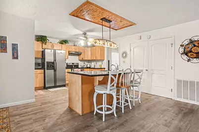 970 S Wommack Drive S, Crystal Beach, TX 77650 - Photo 20