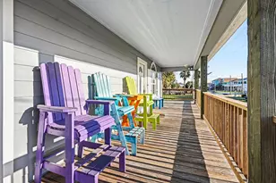 970 Wommack Dr S, Crystal Beach, TX 77650 - Photo 10