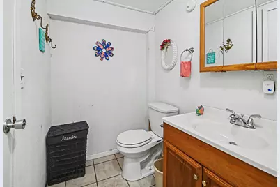 970 Wommack Drive S, Crystal Beach, TX 77650 - Photo 36
