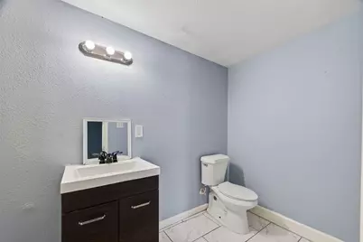 6022 Lyndhurst Drive, Houston, TX 77033 - Photo 14