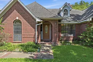 1013 Glenshannon Ave, Friendswood, TX 77546 - Photo 2