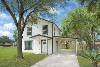 507 E 3rd Street, El Campo, TX 77437 - Photo 2