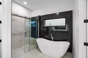 3533 Bradford St, Houston, TX 77025 - Photo 14
