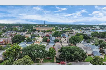 1914 Courtney Lane Drive, Houston, TX 77042 - Photo 22