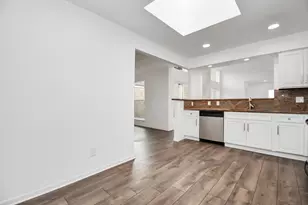 1914 Courtney Ln Dr, Houston, TX 77042 - Photo 4