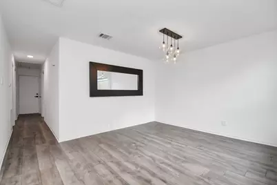 1914 Courtney Lane Drive, Houston, TX 77042 - Photo 10