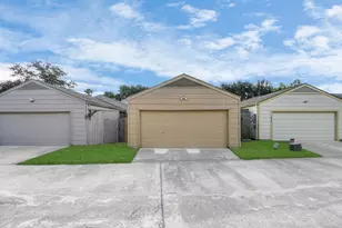 1914 Courtney Ln Dr, Houston, TX 77042 - Photo 18