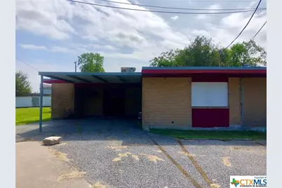 1204 N Wells Street, Edna, TX 77957 - Photo 4