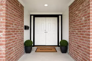 7303 Augustine Dr, Houston, TX 77036 - Photo 2