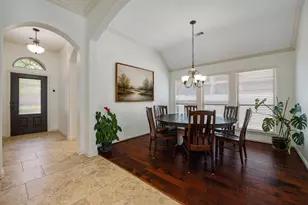 283 W Creek Dr, League City, TX 77573 - Photo 8