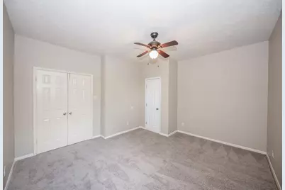 11527 Earley Forest Lane, Houston, TX 77043 - Photo 18