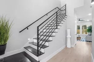 8303 Venus St, Houston, TX 77088 - Photo 4