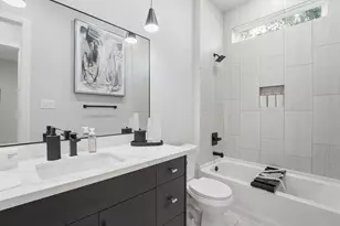 8303 Venus St, Houston, TX 77088 - Photo 18