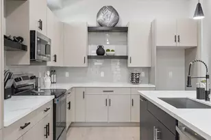 8303 Venus St, Houston, TX 77088 - Photo 8