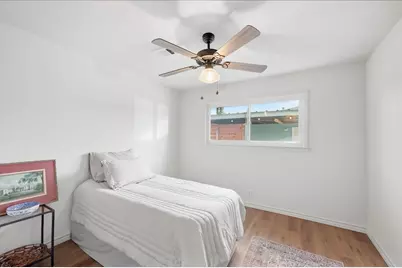 219 S 2nd Street, Nederland, TX 77627 - Photo 20