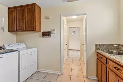 3218 Freshmeadows Drive, Houston, TX 77063 - Photo 12