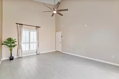 3218 Freshmeadows Drive, Houston, TX 77063 - Photo 16