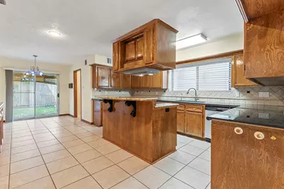 3218 Freshmeadows Drive, Houston, TX 77063 - Photo 6