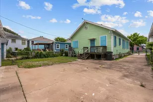 3322 Ave Q 1/2, Galveston, TX 77550 - Photo 26
